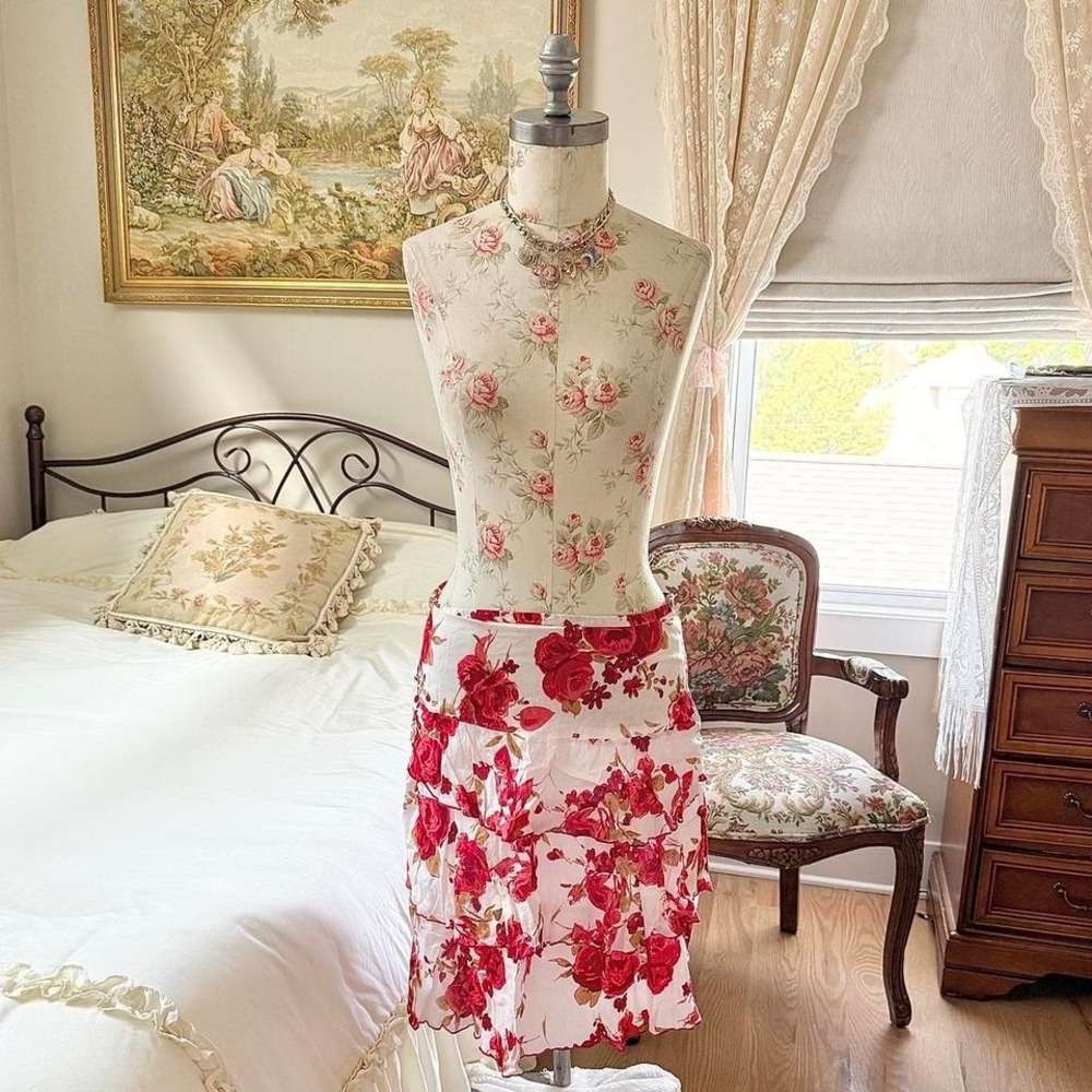 floral ruffle skirt‎  Y2K Speechless pink floral ruffle skirt size 9